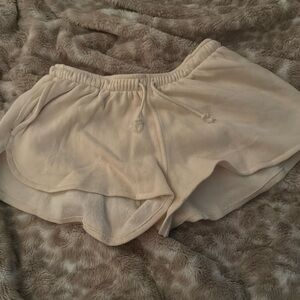 Brandy Melville shorts white/ cream